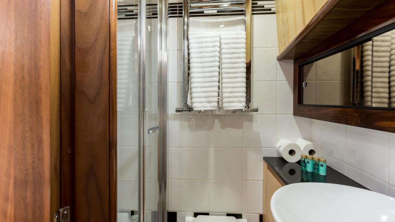 Dream Catcher Hotel Poole Esterno foto